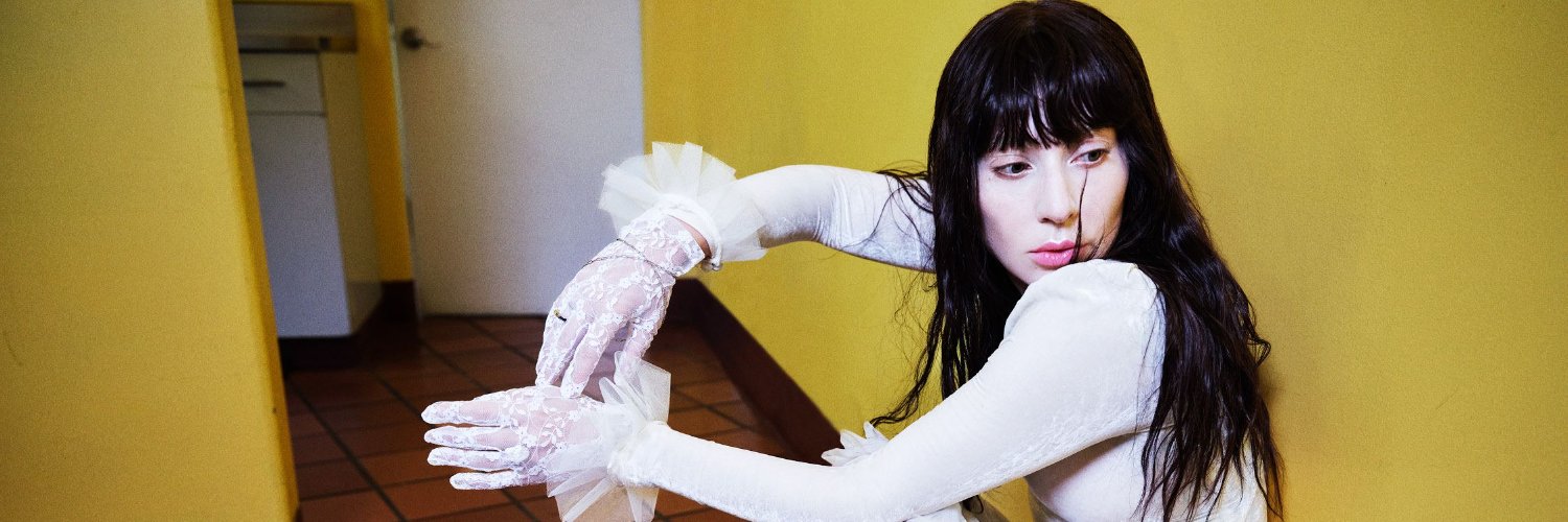 ELLEUK's banner