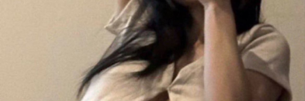 V banner