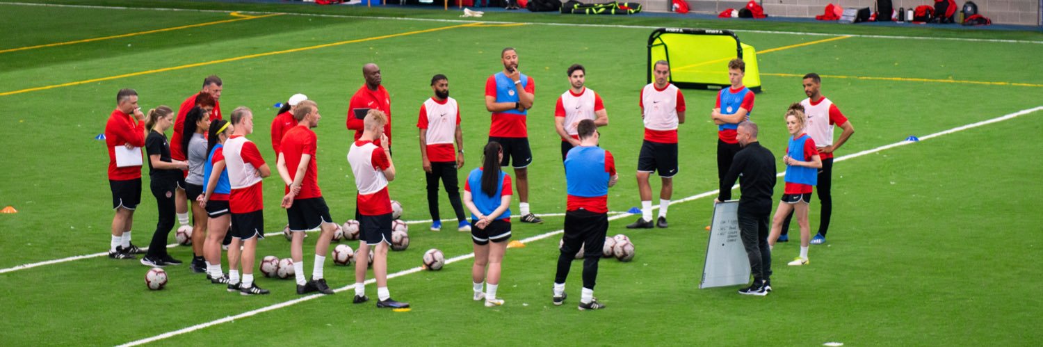 Wayne Cleverly banner