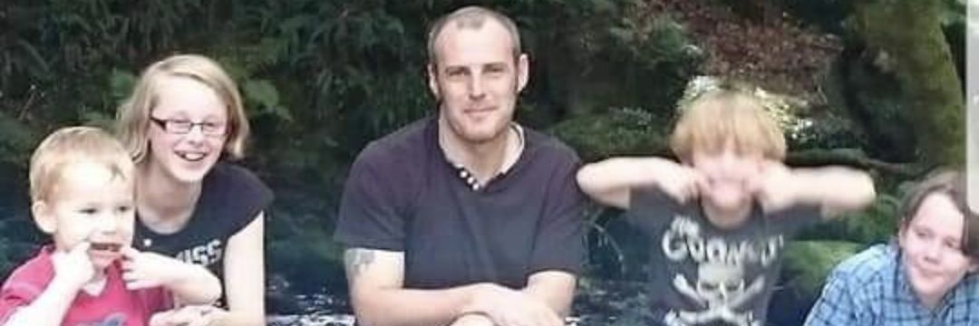 Karyna Morris✌❤☮☯🌍⛥ Free Palestine 🇵🇸 banner