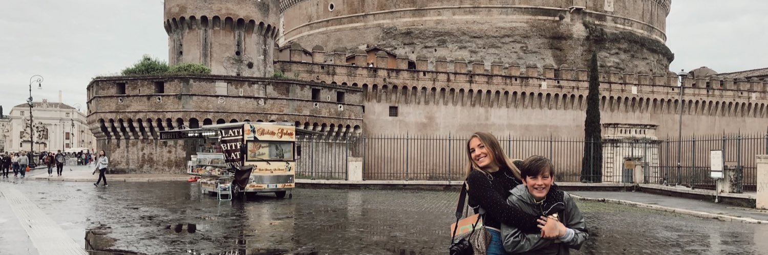 CarolineMilo's profile banner image