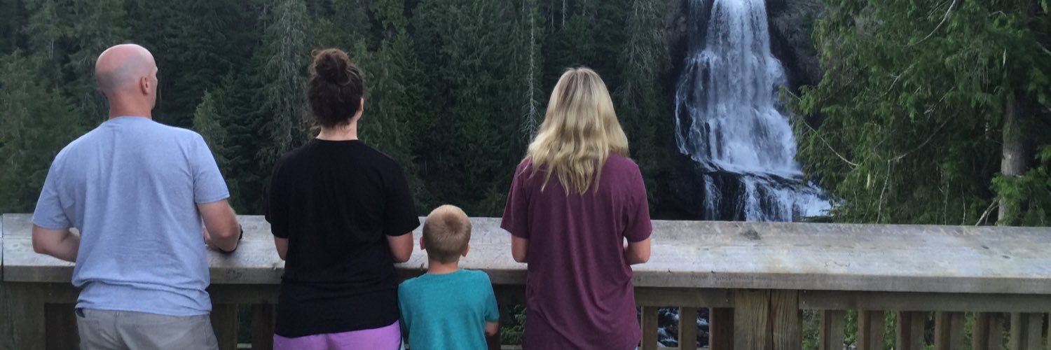 savvysummer's profile banner image