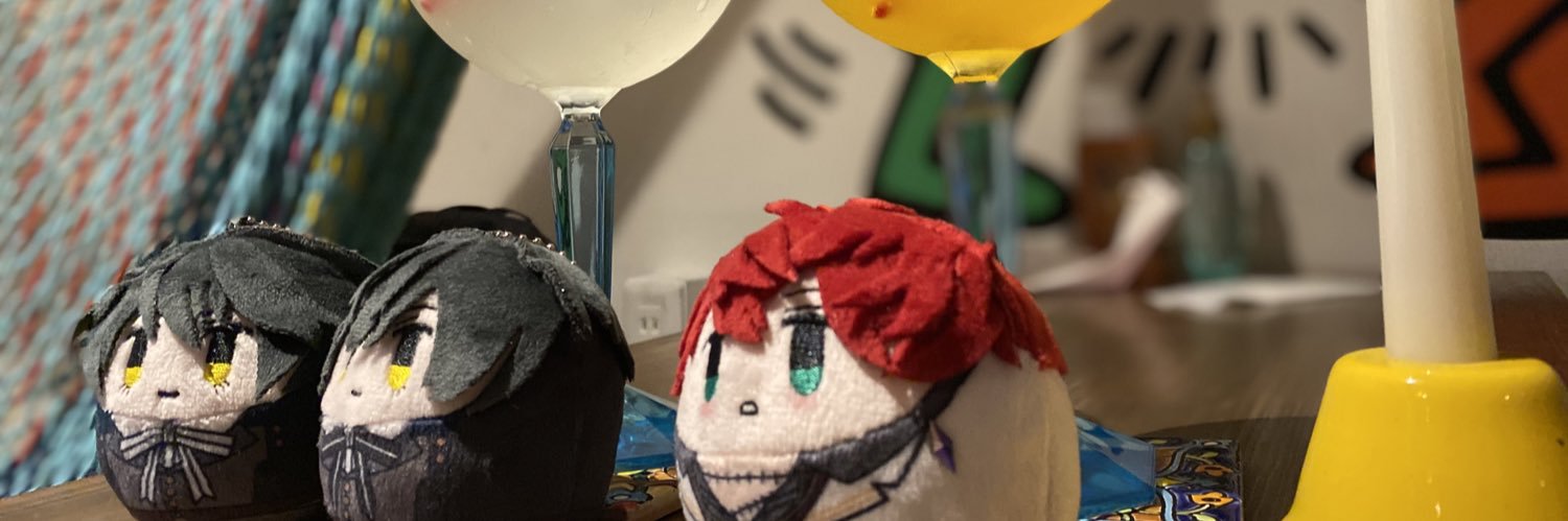 えむ banner