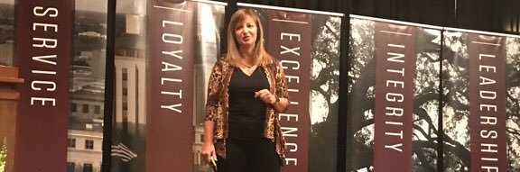 Julie Lenzer banner