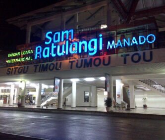 SamRatulangi Airport banner