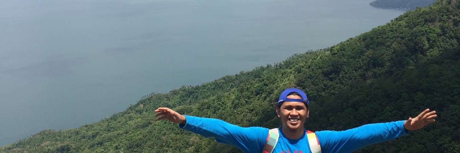 howellyves's profile banner image