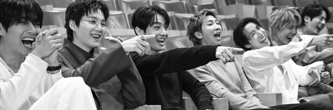 ⟭⟬ _ CoraRang⁷_ is seeing BTS ⟭⟬ banner