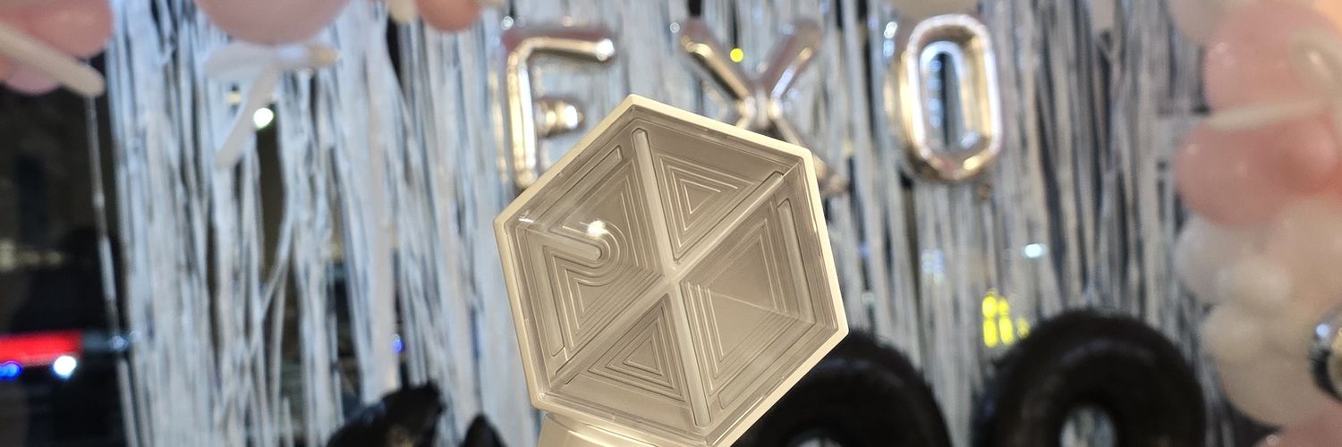 Selushᡣ𐭩 ☽̶☾ banner