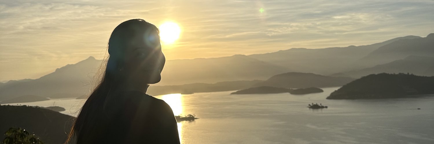 IsaCamarggo's profile banner image