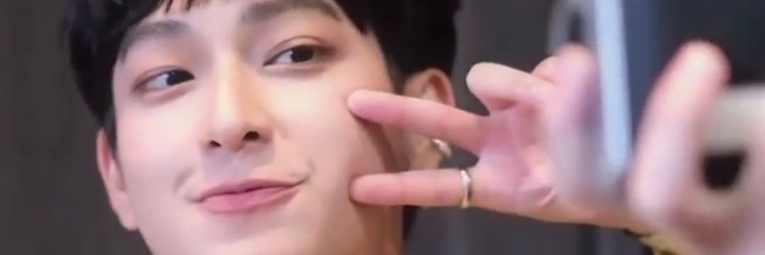 VisMng's profile banner image