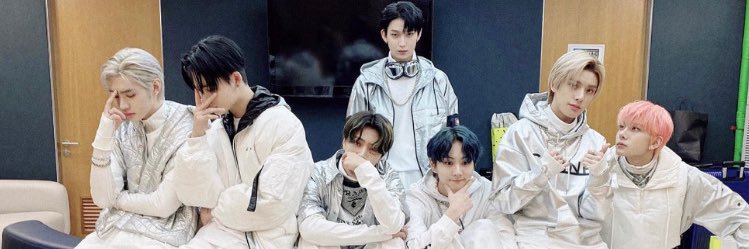moon20040209's profile banner image