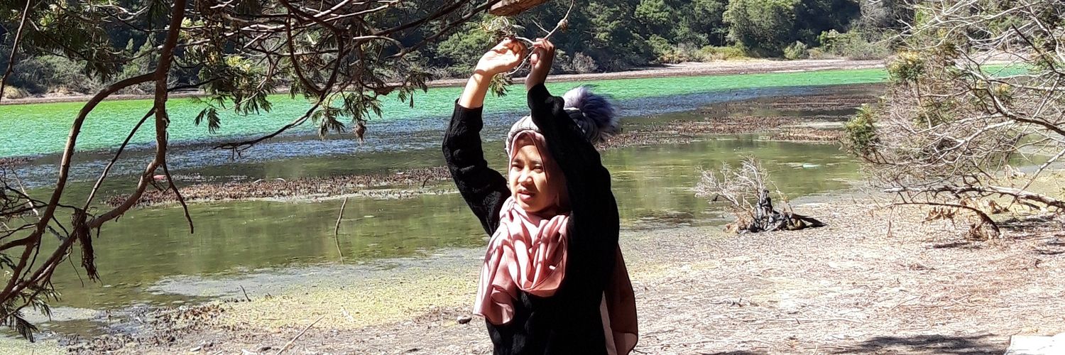 rianawahh's profile banner image