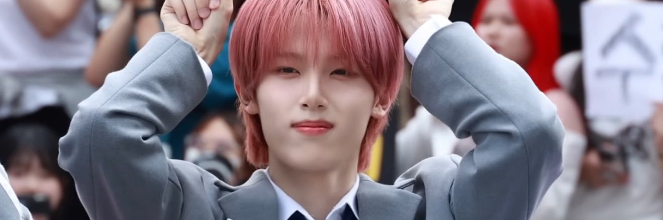 .⋆𝜗𝜚.†⋆ banner