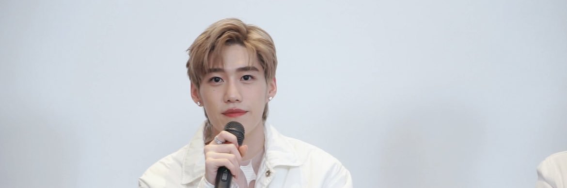 _connyyyyy's profile banner image