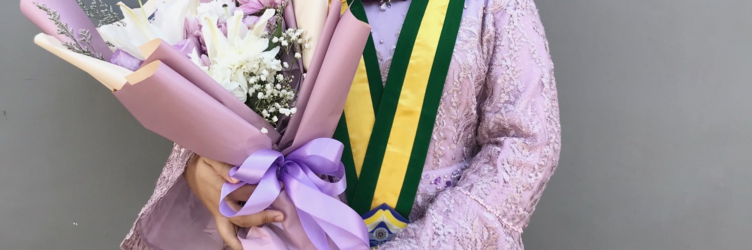 nadiahumni's profile banner image