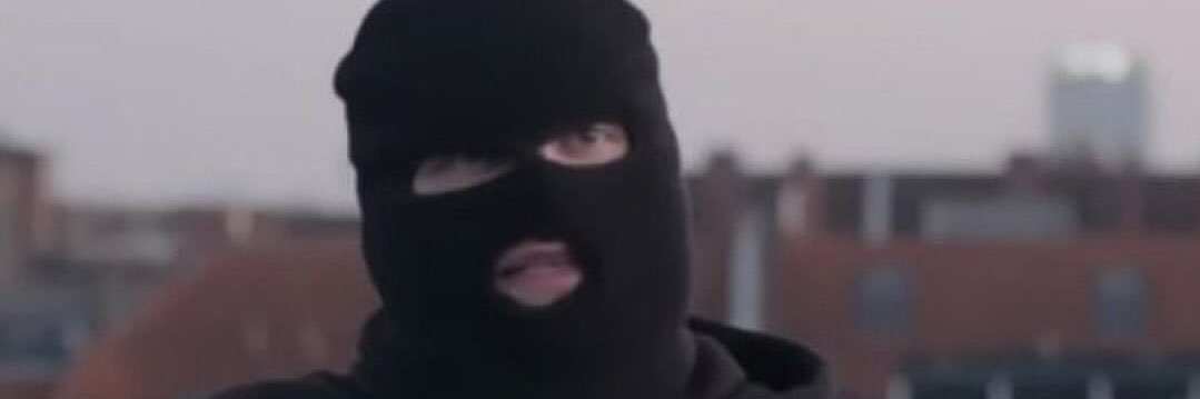 brontetart's profile banner image