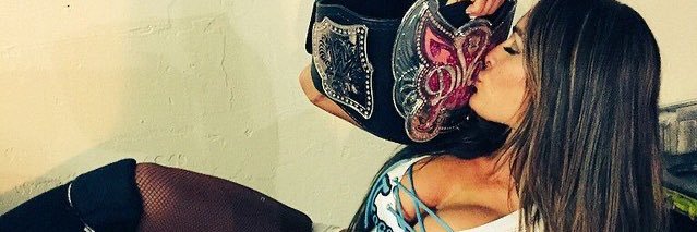 𝓎𝑜𝓊 𝒸𝒶𝓃 𝓁𝑜𝑜𝓀… — parody banner