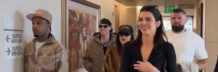 𝓽𝓸́𝓳𝓾̀ banner