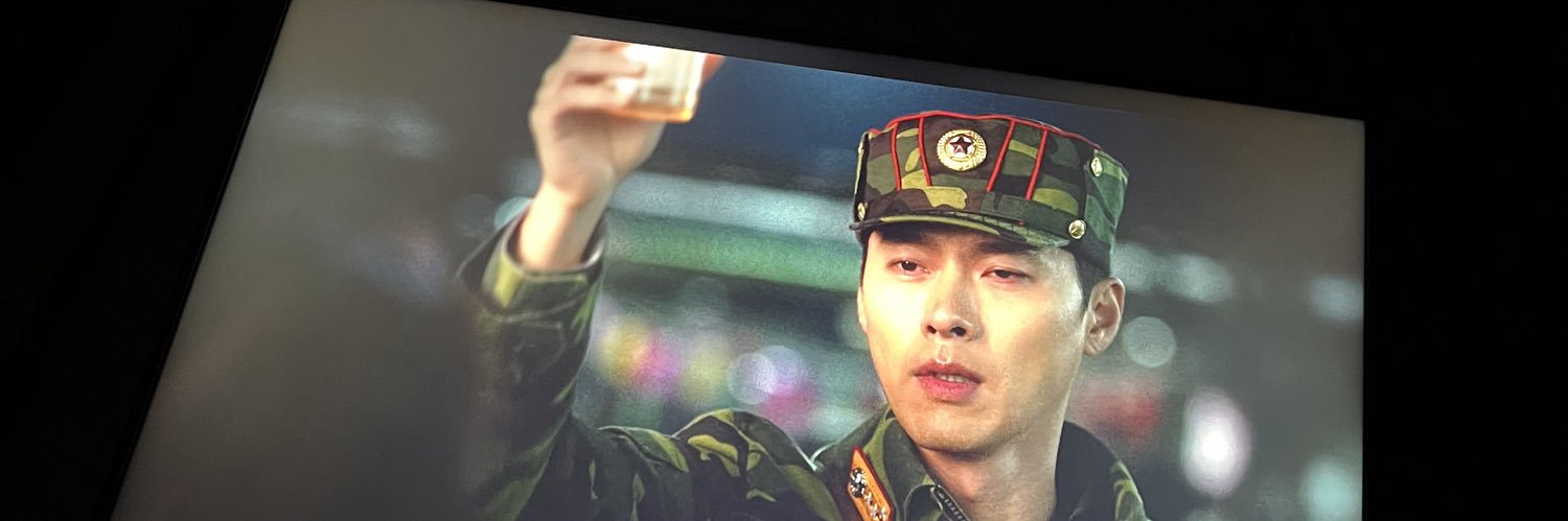 Saratiwat32's profile banner image
