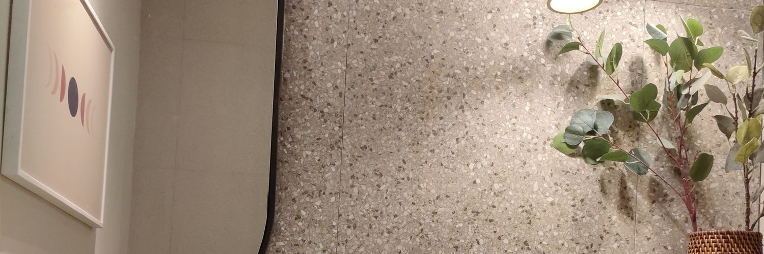 GiffanyLo's profile banner image