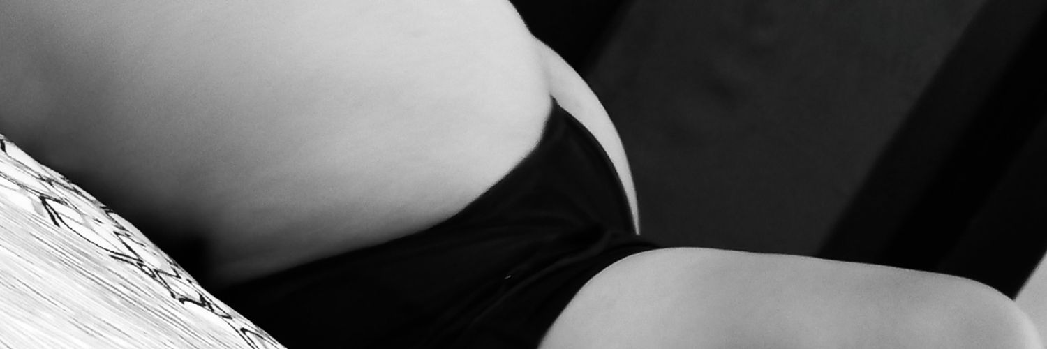 Yulisa230422's profile banner image