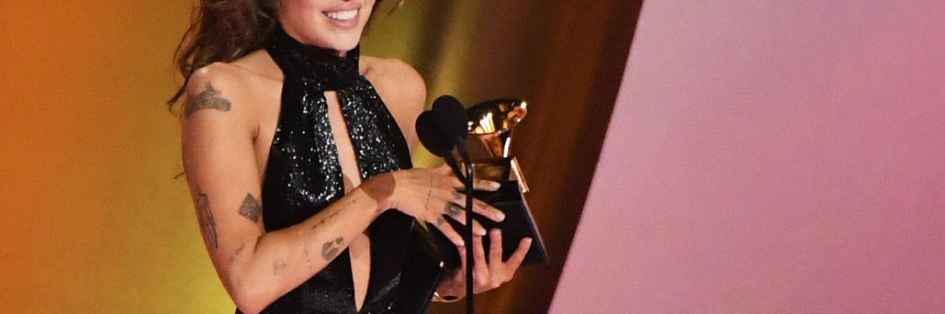 MILEYRETWEETS's profile banner image