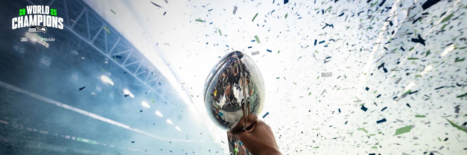 Best in the World 🌎💚 banner