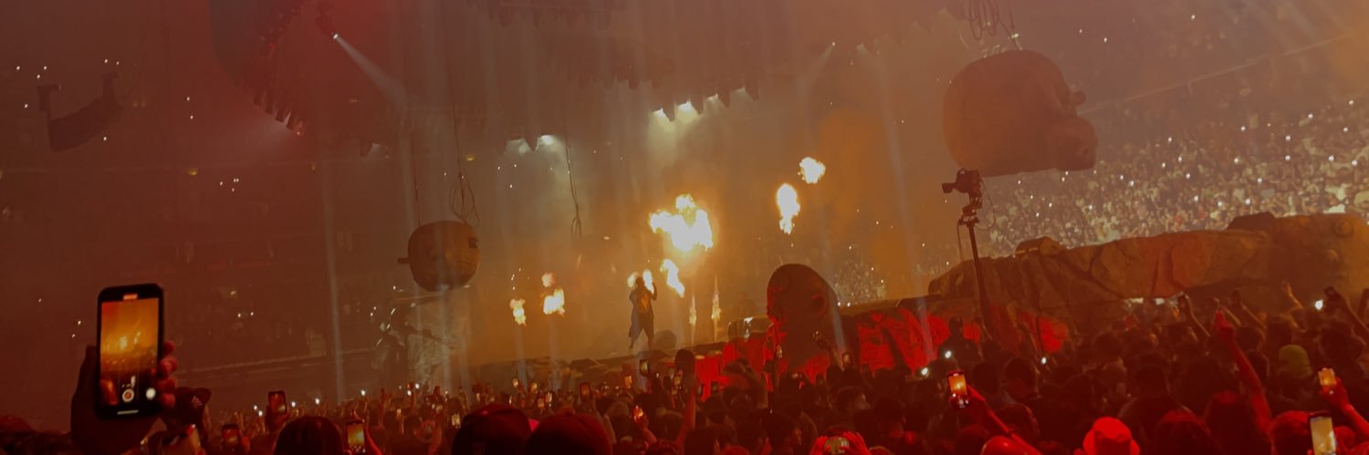 giselleyB12's profile banner image