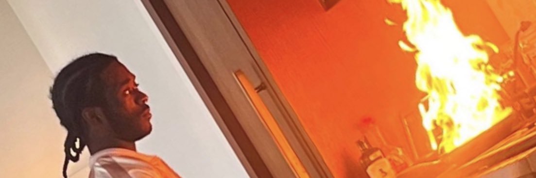 papikni's profile banner image