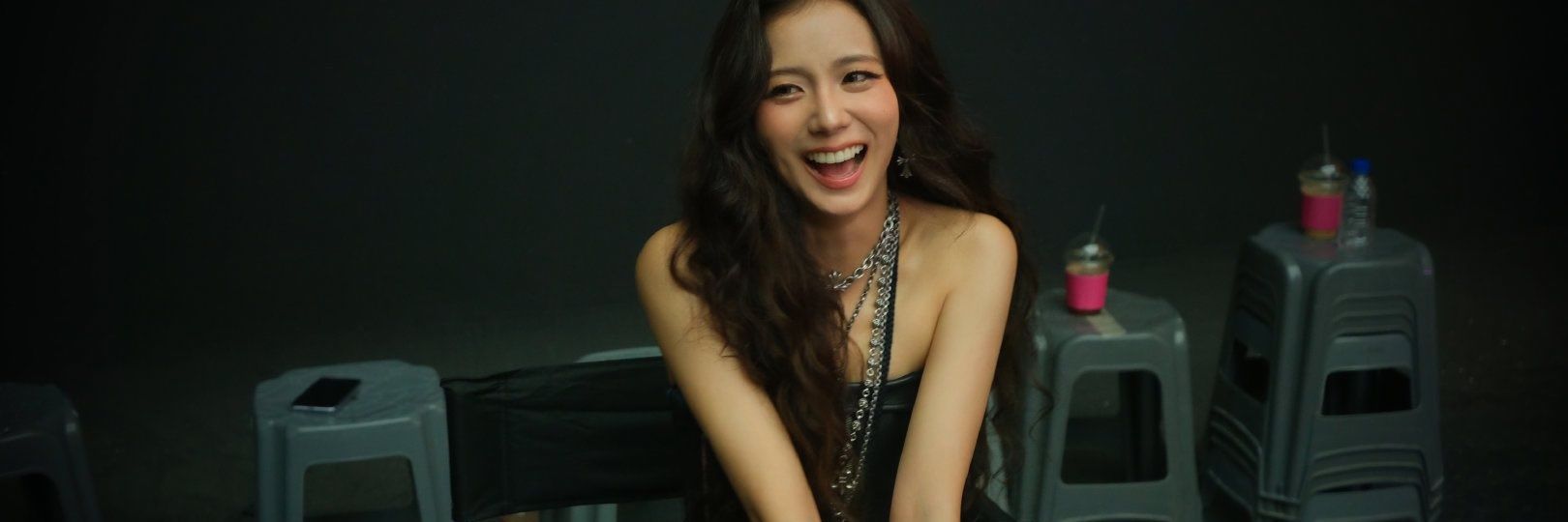 atriz jisoo banner