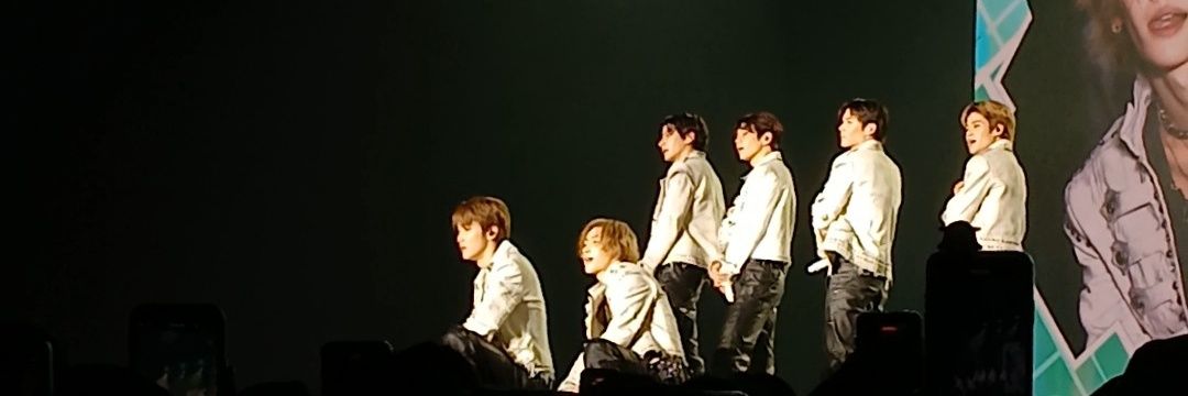 chan is logging out banner