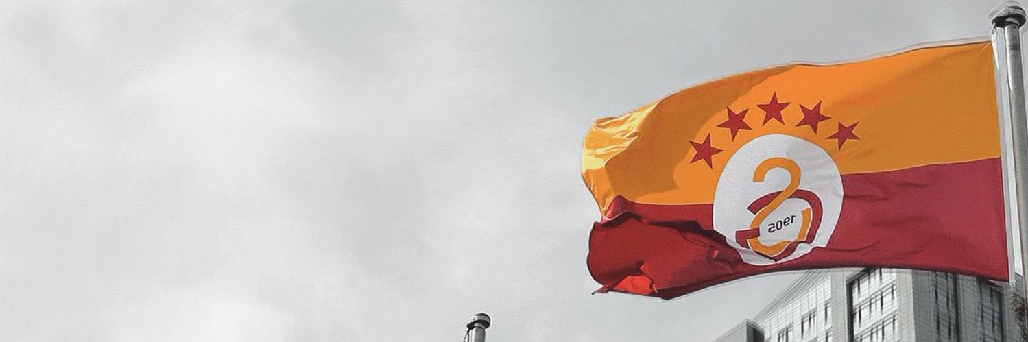 W banner