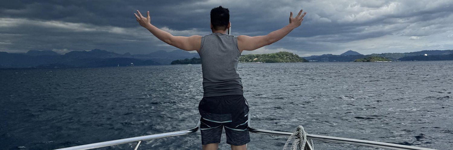 dongding10's profile banner image