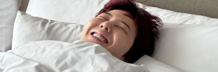 용용이🖤 banner