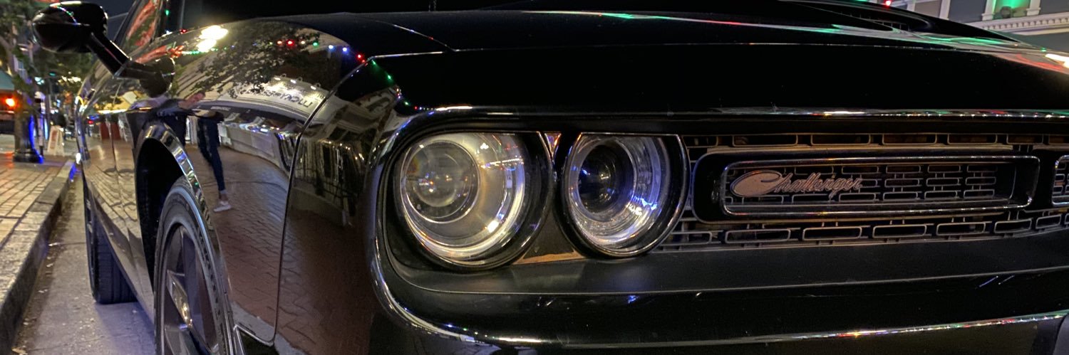 22_Thompson_'s profile banner image