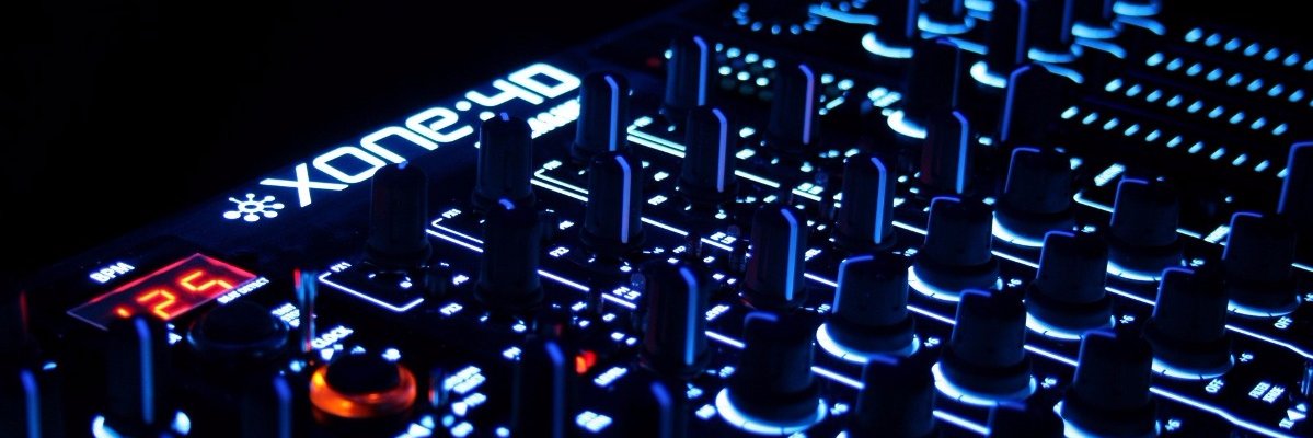 yairnolt's profile banner image