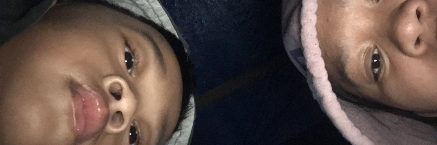 B banner
