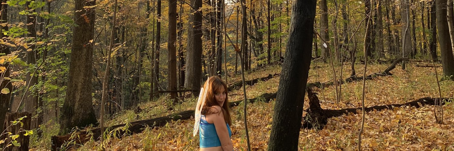 aislinnes's profile banner image
