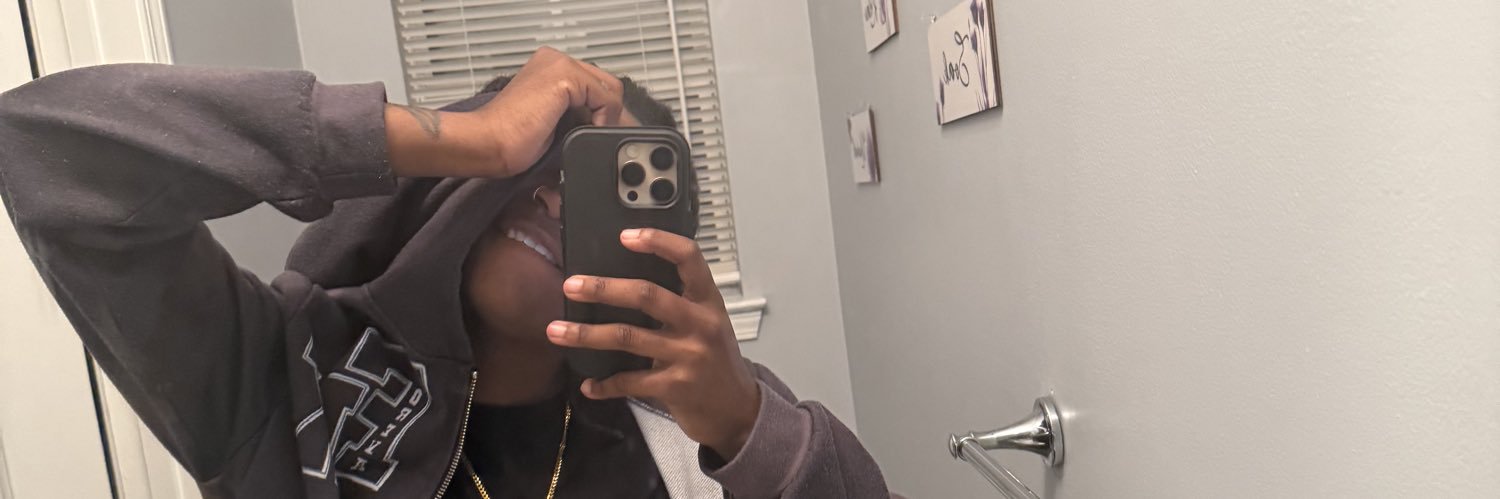 thisisnottayy's profile banner image