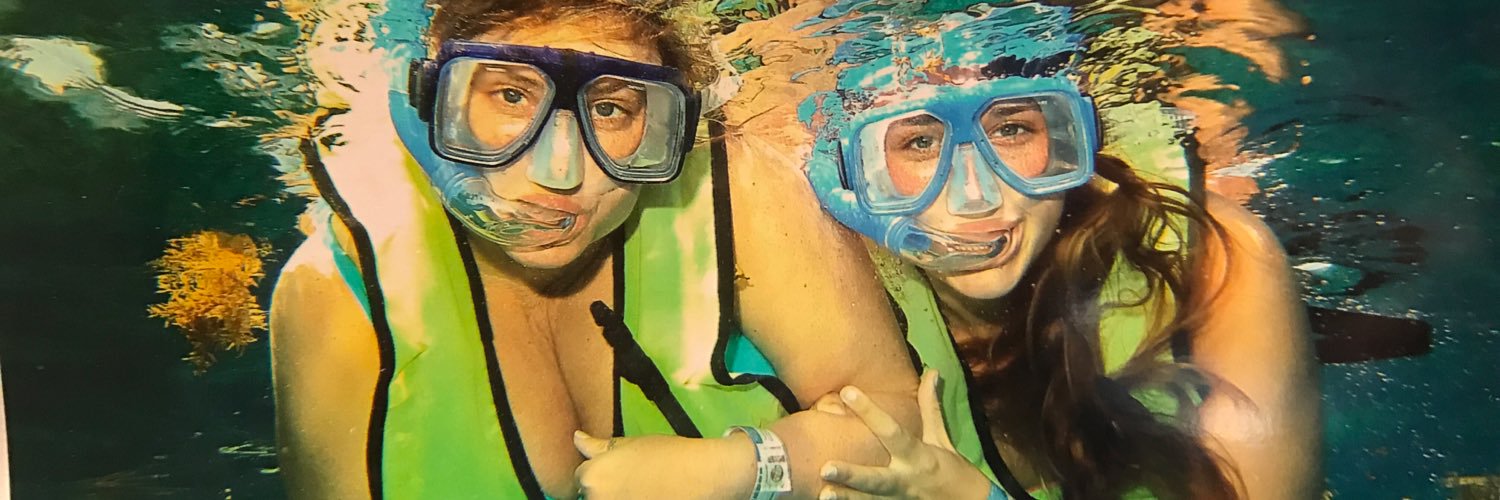 ashlynnbusch's profile banner image