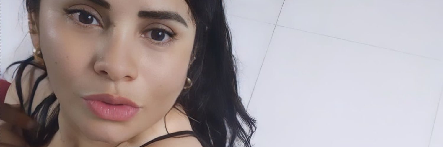 AnallyVictoria's profile banner image
