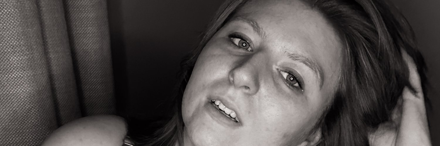itsdaisybeth's profile banner image