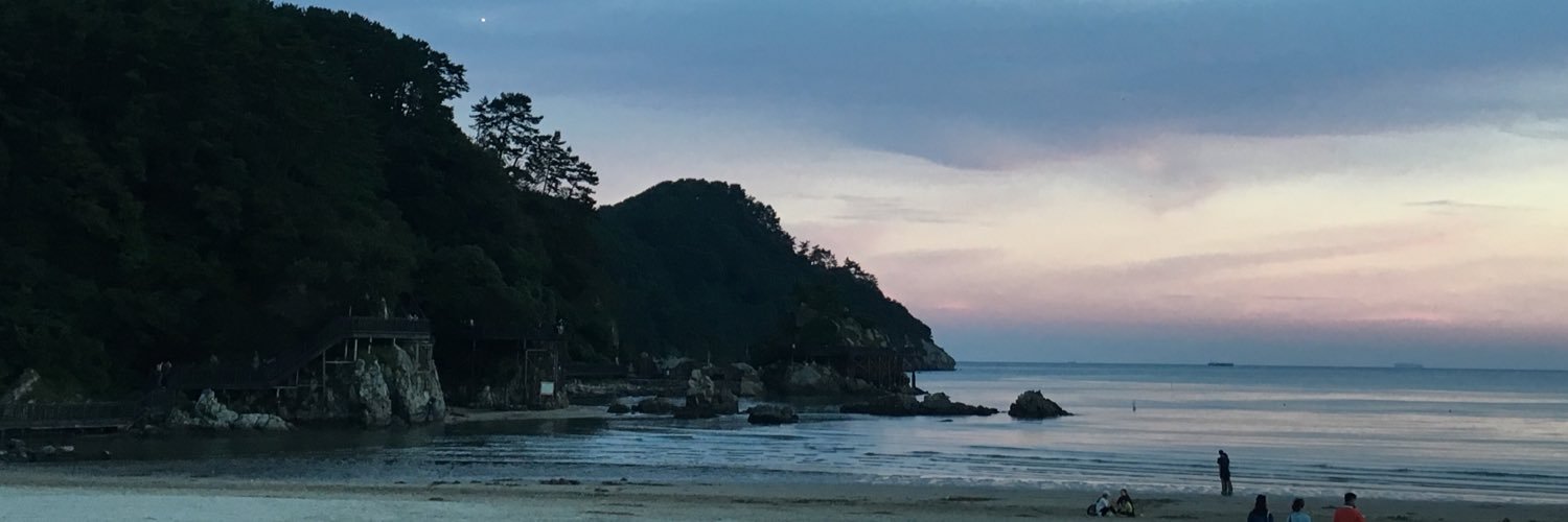 breadandrose's profile banner image