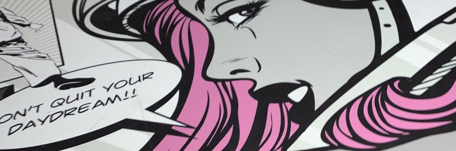 q banner