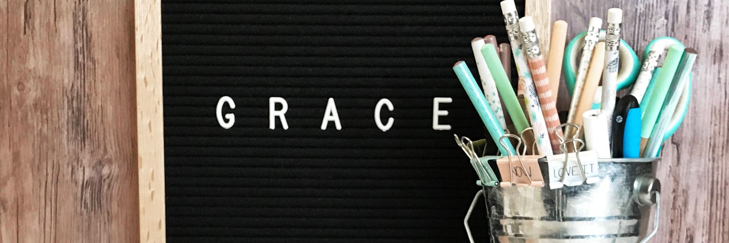 DesignLioness's profile banner image