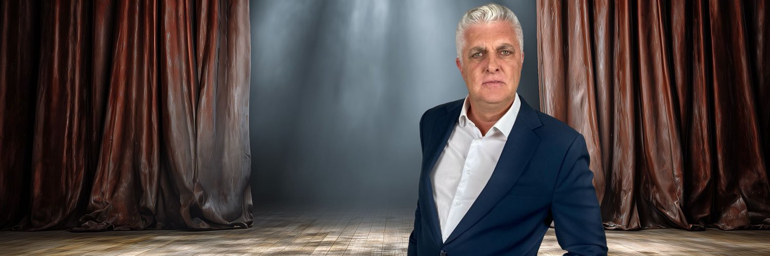 Darren Sanders ❎®️™️ banner