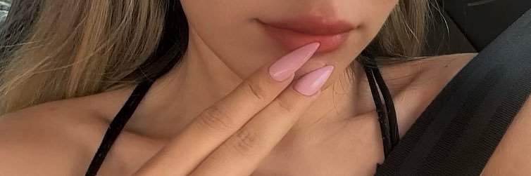 hania banner