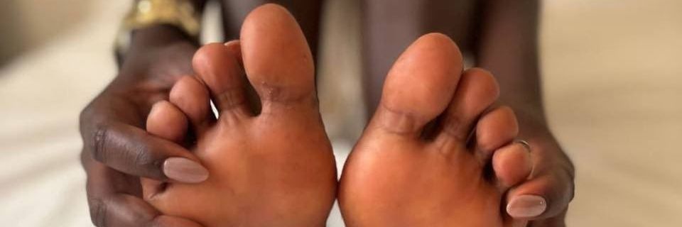 Retwitto Findom Mistress Fetishgirl banner