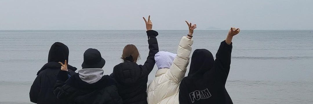 Lesserafimchive's profile banner image