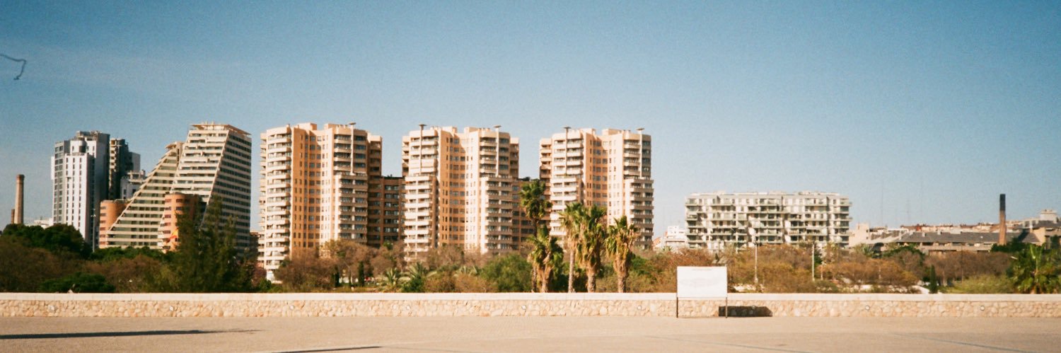 iwasmakinwaves's profile banner image